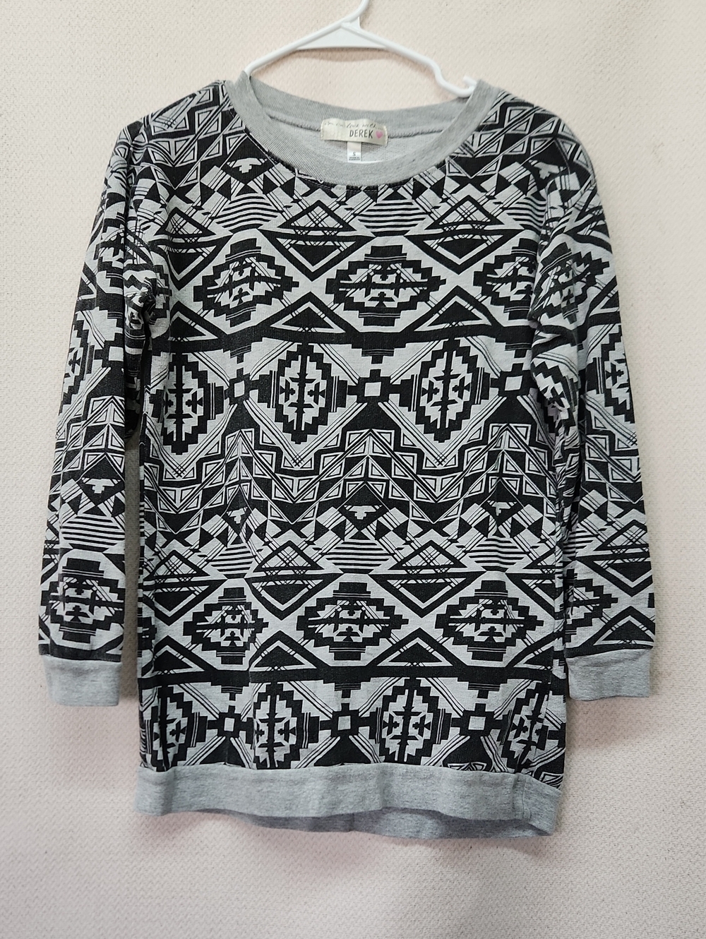 Derek Heart Black & Gray Aztec Crewneck Sweater